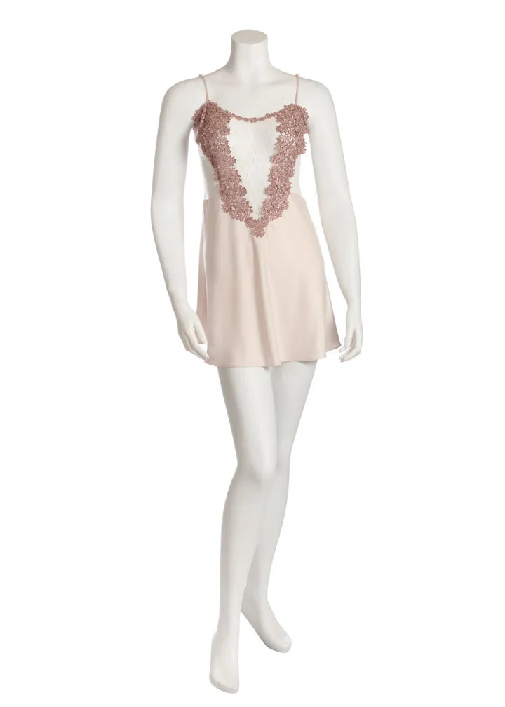 8060 Showstopper Chemise